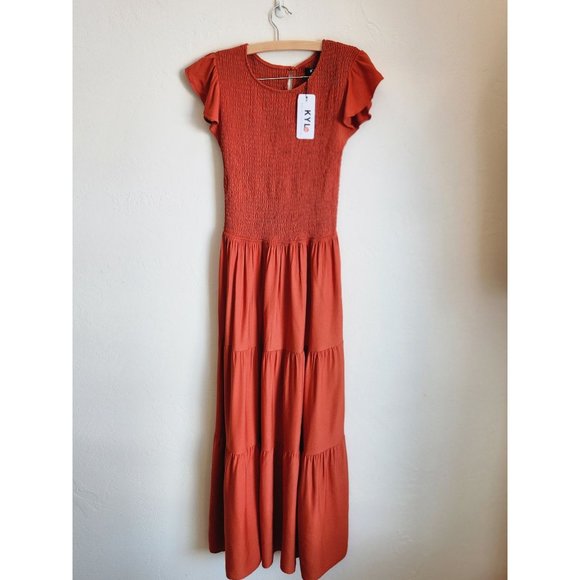 NEW! KYL smocked tiered dress with short ruffle sleeves in rust orange Size M - Picture 1 of 13